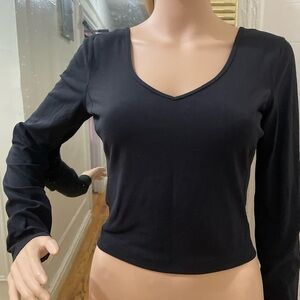 Lululemon Women's Black V-Neck Top